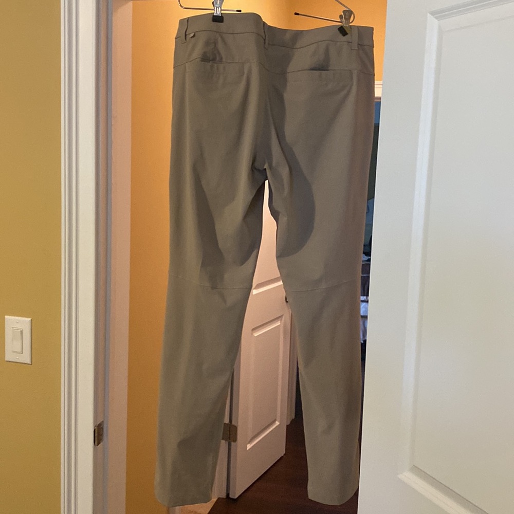 LULULEMON pants - Picture 2 of 3
